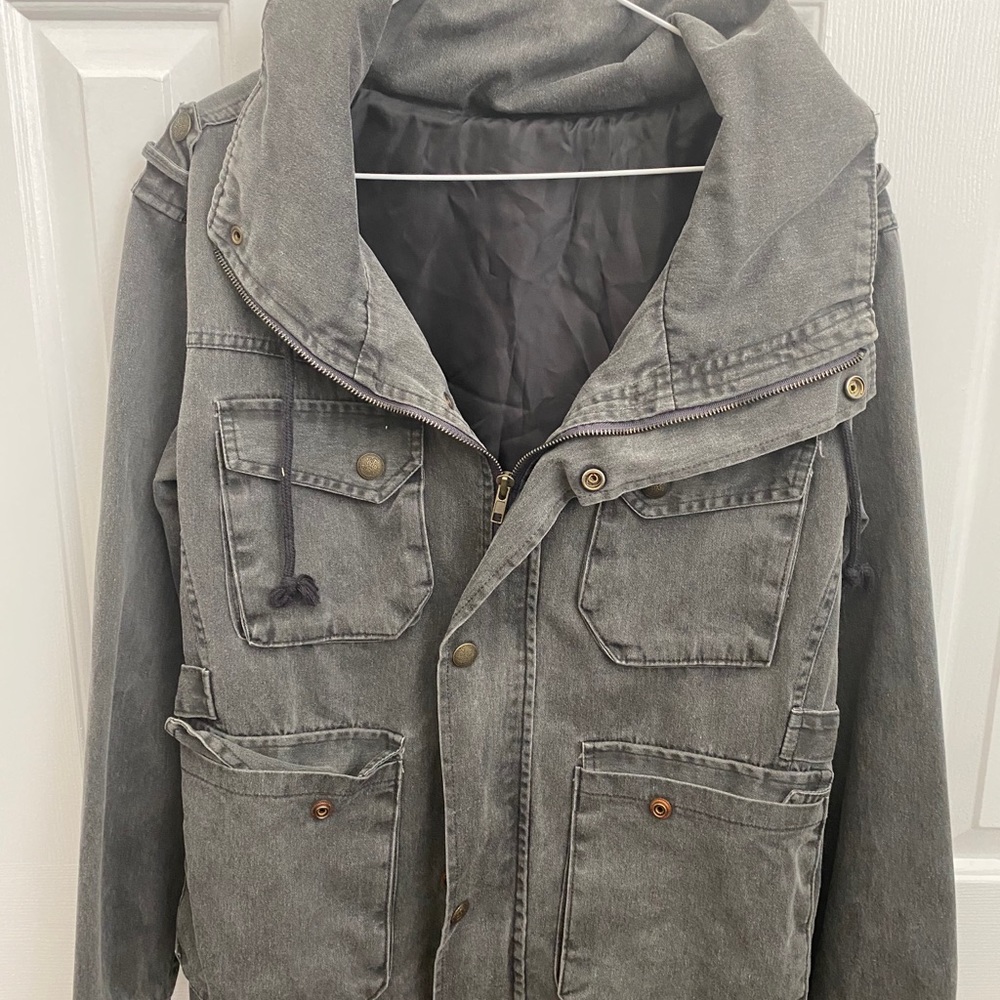 Women Denim Jacket (SOLD )